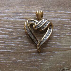 10K GOLD  .60CT DIAMOND HEART PENDANT